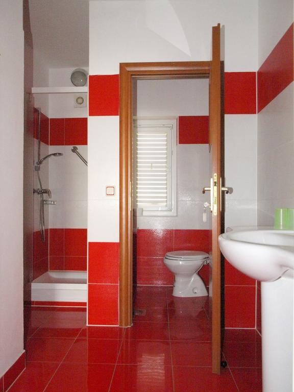 Apartments Nadia Baska  Phòng bức ảnh